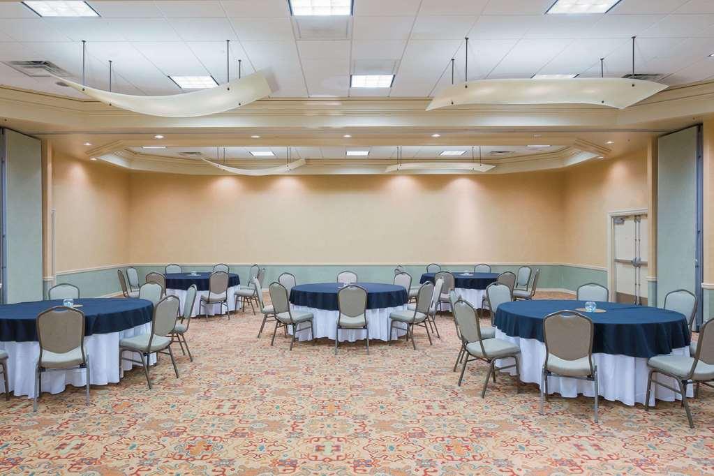 Midtown Garden Inn Phoenix Facilities photo