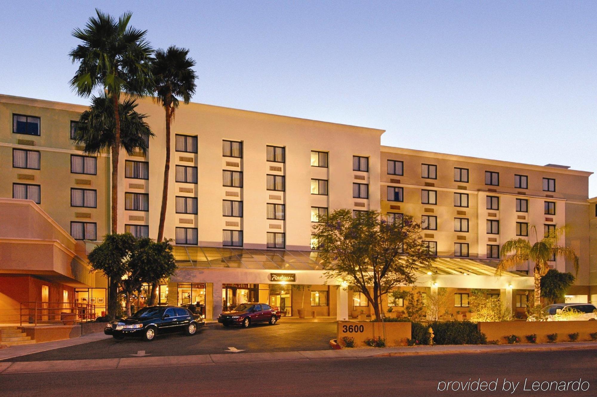 Midtown Garden Inn Phoenix Exterior photo